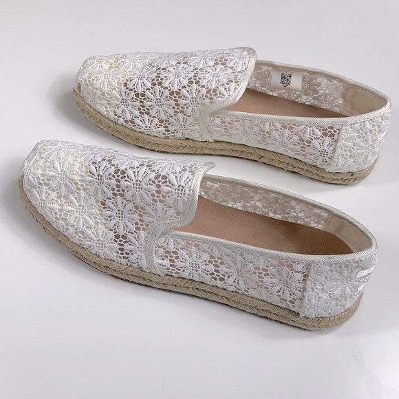 NWT TOMS LACE LOAFER - Picture 8 of 8